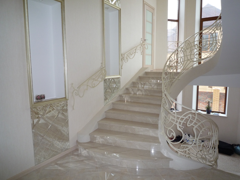 ступени из мрамора